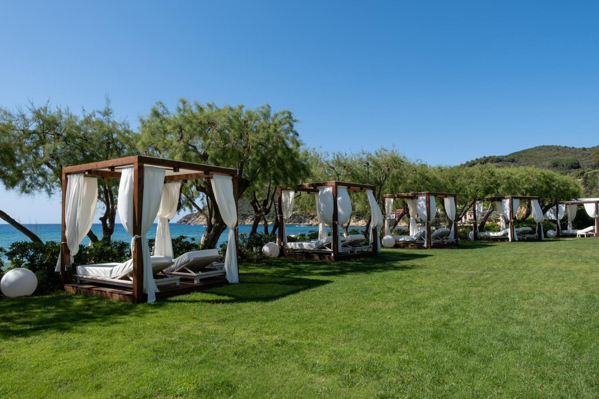 Resort Baia Bianca 3*