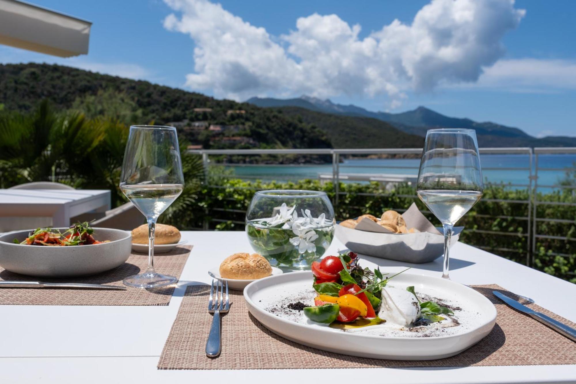Baia Bianca Resort 3*